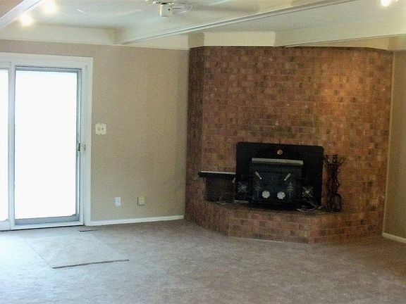 4th image of 602 Canoncito Ave