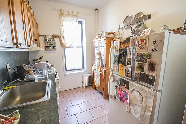 Rented by Twyford Real Estate | media 22