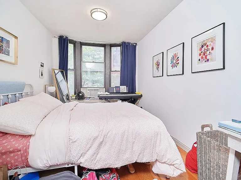 152 E 22nd St #2E — Photo 4