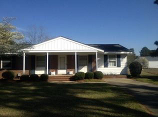 1311 Hayloft Cir, Kinston, NC 28504