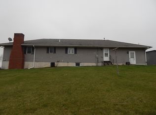 351 283rd St, Alexis, IL 61412