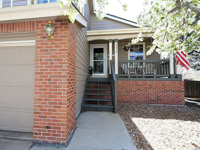 2859 E 118th Cir — Photo 3