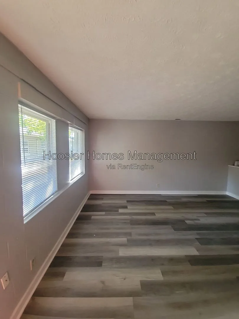 1254 W 23rd St — Photo 4
