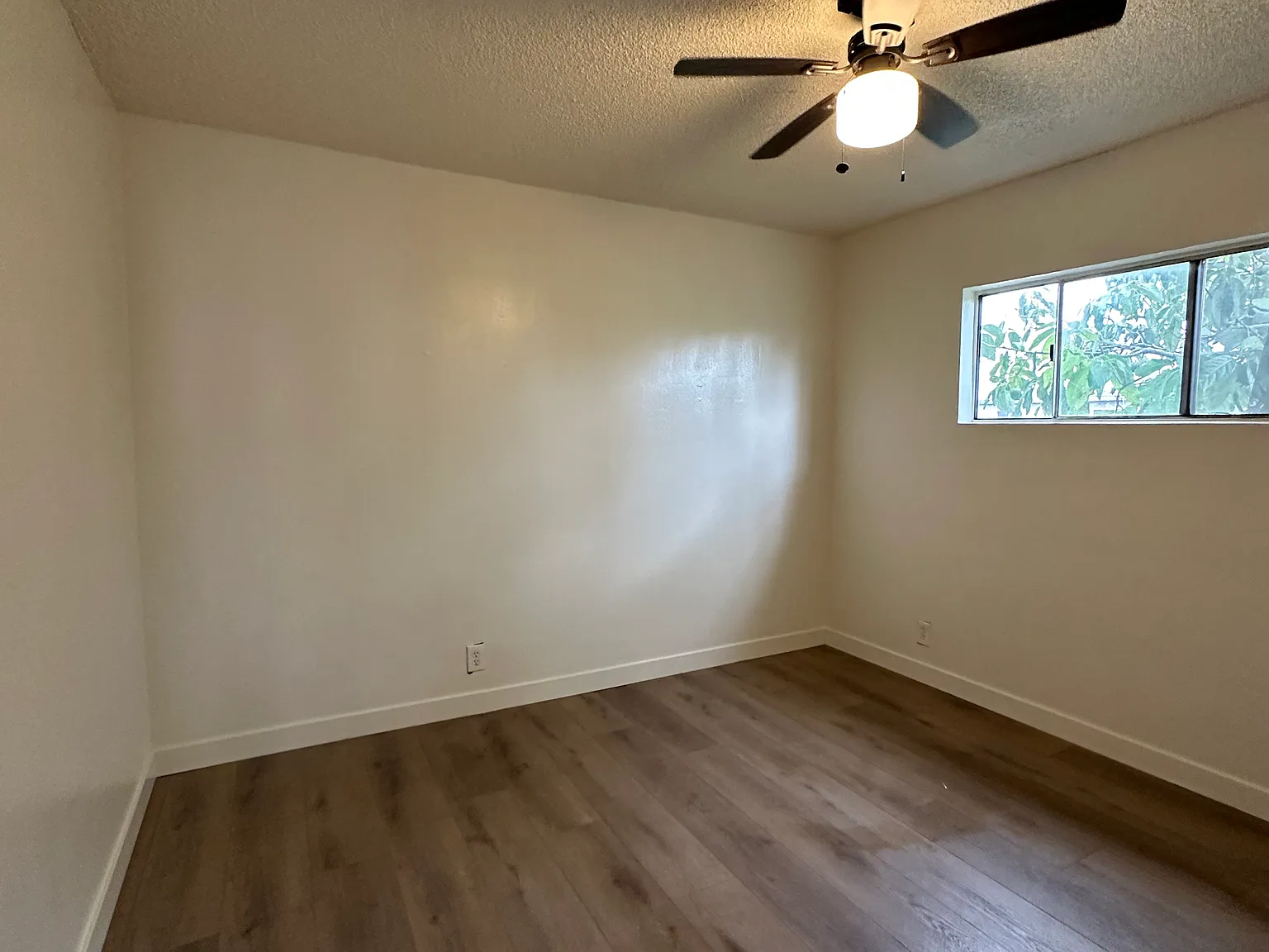 2 bed, 800 sqft, $2,100 — Photo 2
