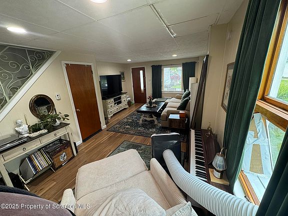 3rd image of 26-28 Glinko St