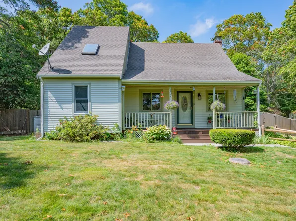 31 Artisan Way, Forestdale, MA 02644