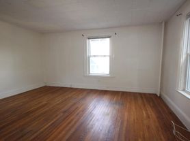 31 Acton St, Arlington, MA