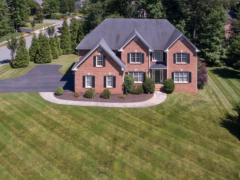 1st image of 200 Earls Ct