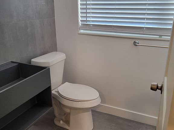 4th image of 3511 Corrine Dr