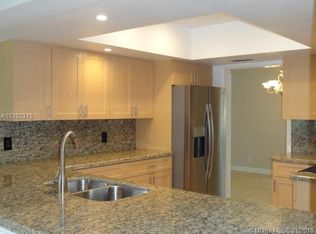 4115 Hayes St, Hollywood, FL 33021