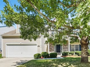 5818 Parkstone Dr, Matthews, NC 28104