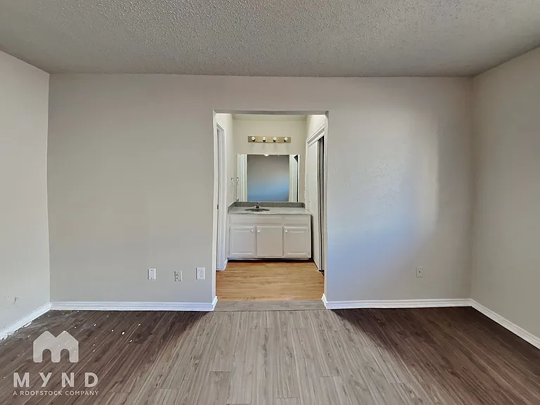 11835 Garden Terrace Dr — Photo 8
