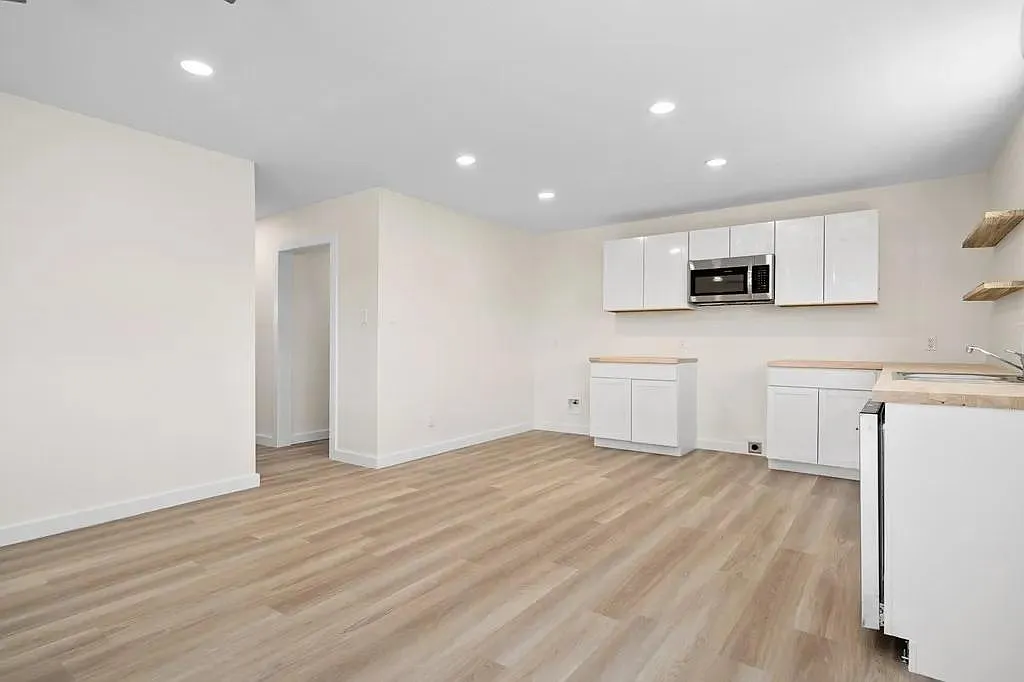 424 Eloise Dr #A — Photo 4