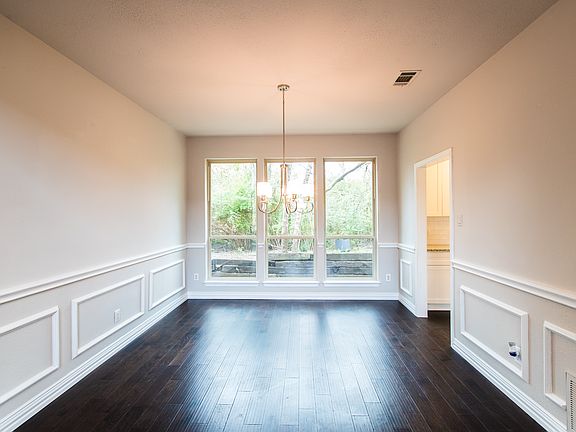 3rd image of 9101 Cochran Heights Dr