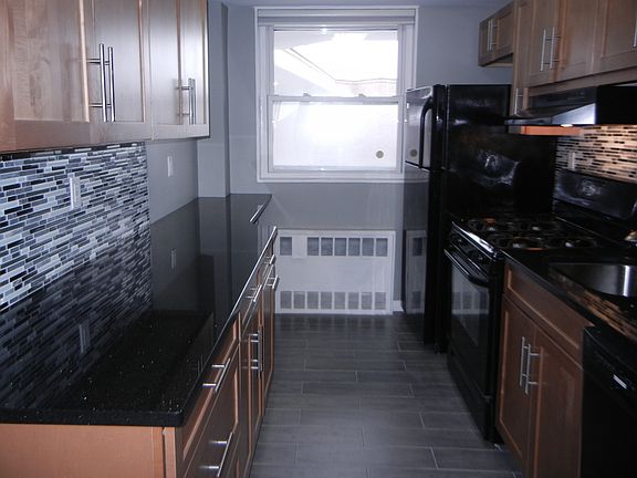 91 Strawberry Hill Avenue