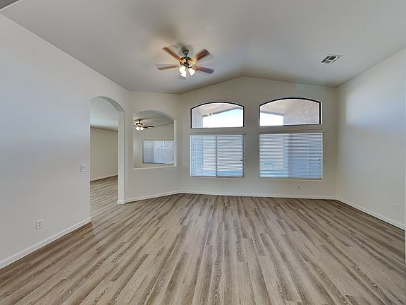 5th image of 1478 E Baker Dr