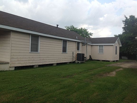 2nd image of 1105 Avenue A