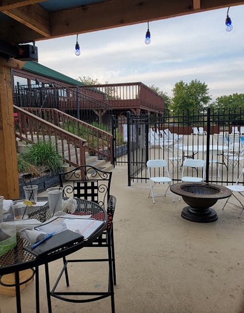 OUTDOOR DINING AT THE CLUB