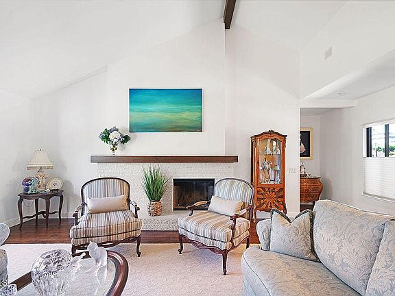 5th image of 2860 Las Brisas Dr