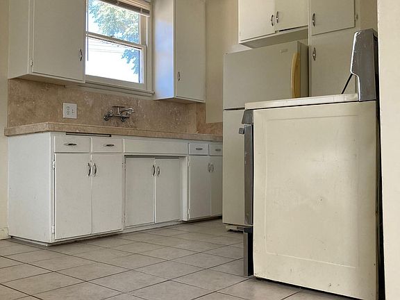 2nd image of 11647 Hamlin St APT 3