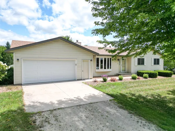 524 10th Ave SE, Byron, MN 55920