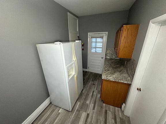 3rd image of 358 Main St #3