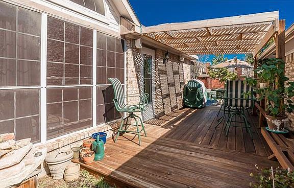 3rd image of 3808 Seminole Pl
