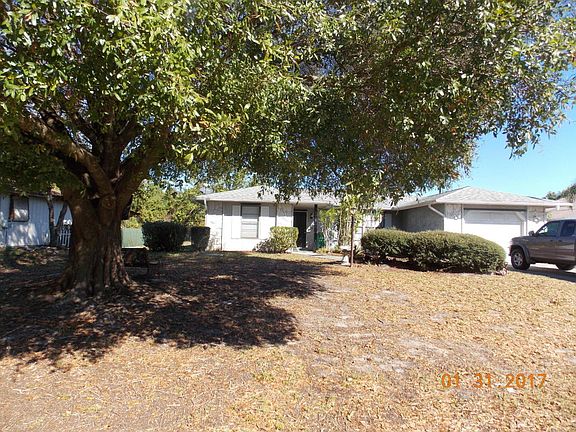 3rd image of 231 SW Oakridge Dr