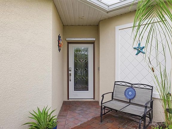 2nd image of 2636 Vine AVE