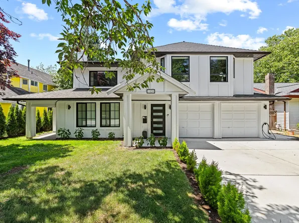 1939 144th St, Surrey, BC V4A 7M6