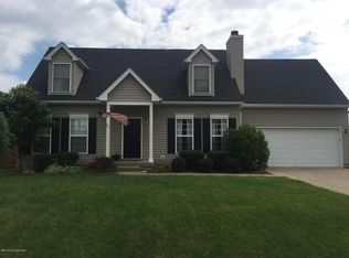 8612 Confederate Place Dr, Pewee Valley, KY 40056