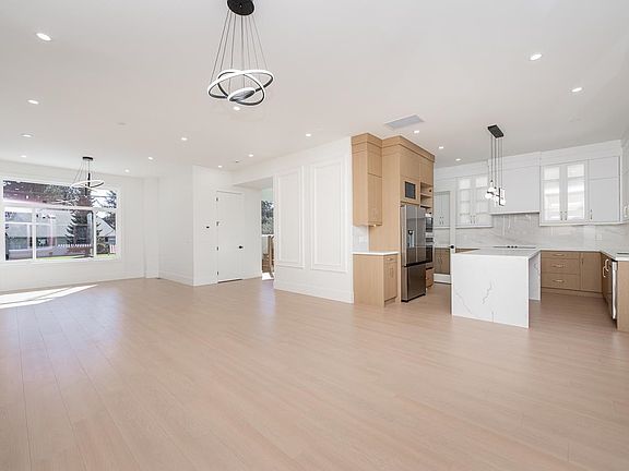 2nd image of 14259 Park Dr #1