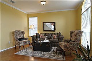 3rd image of 3515 Briargrove Ln