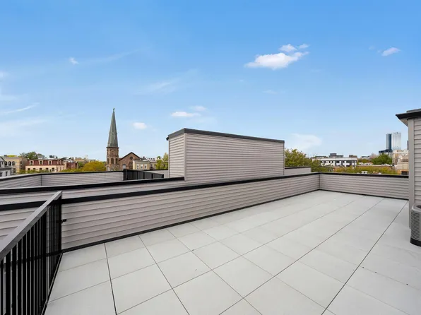 24 Clinton Avenue image 19 of 23