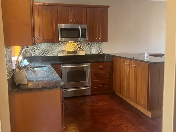 19 Salutation St APT 52, Boston, MA 02109