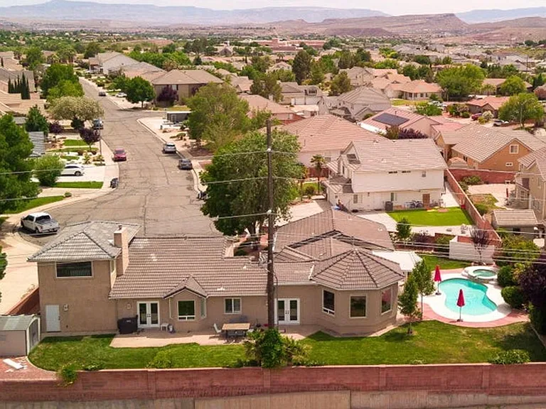 1983 N Centennial Cir — Photo 6