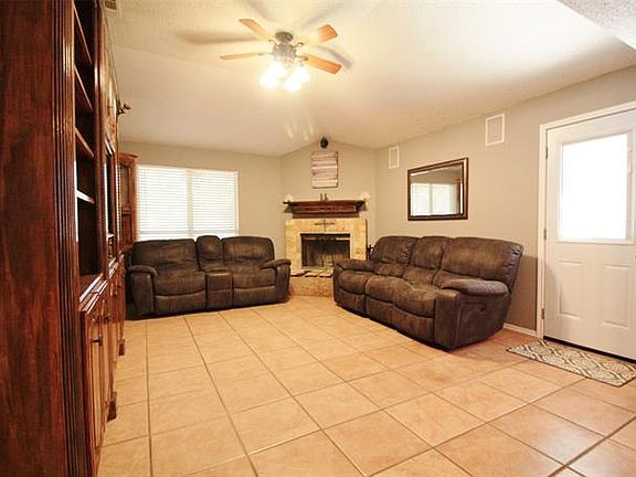 3rd image of 237 King Arthur Dr
