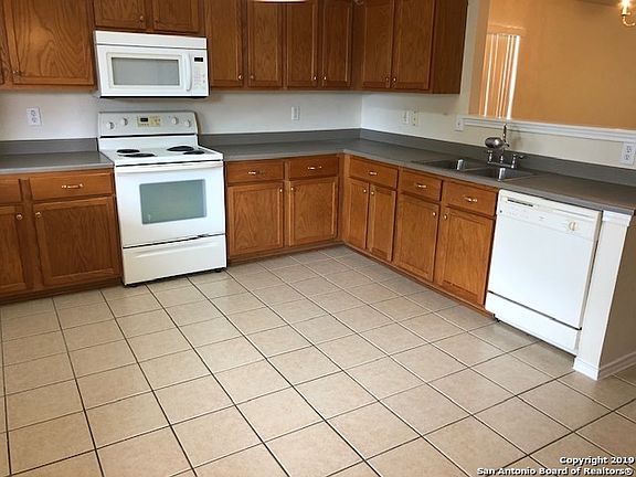 5th image of 4014 Wisteria Way