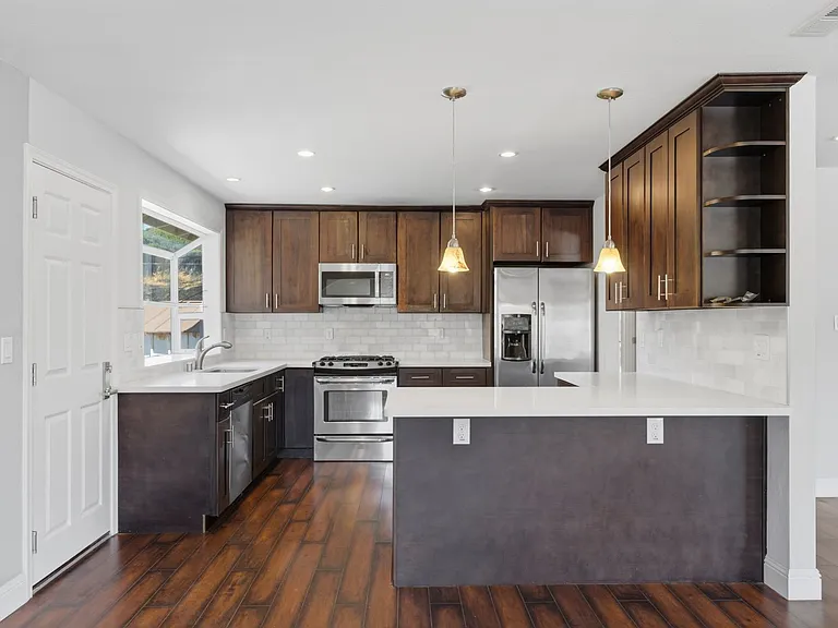 222 Indio Dr — Photo 10