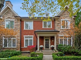 4294 Linden Tree Ln, Glenview, IL 60026