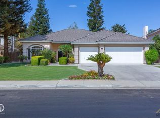 1504 Fieldspring Dr, Bakersfield, CA 93311