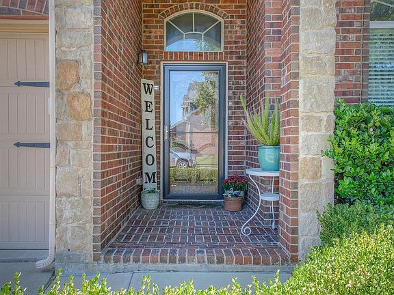 4th image of 10905 Emerald Park Ln