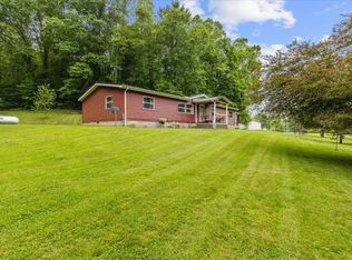 5895 Swartz Mill Rd SE, Sugar Grove, OH 43155