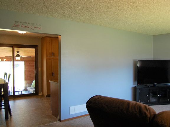 5th image of 4602 Parklane Dr