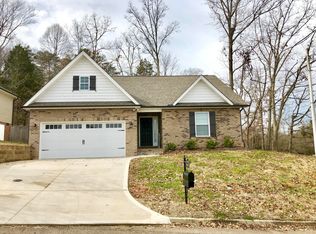 7469 Openview Ln, Corryton, TN 37721