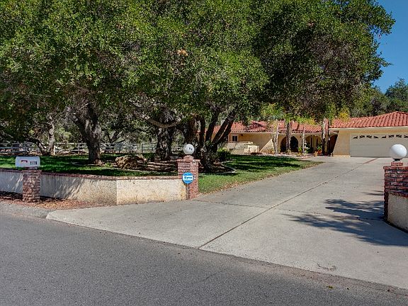 4th image of 1175 Camille Dr