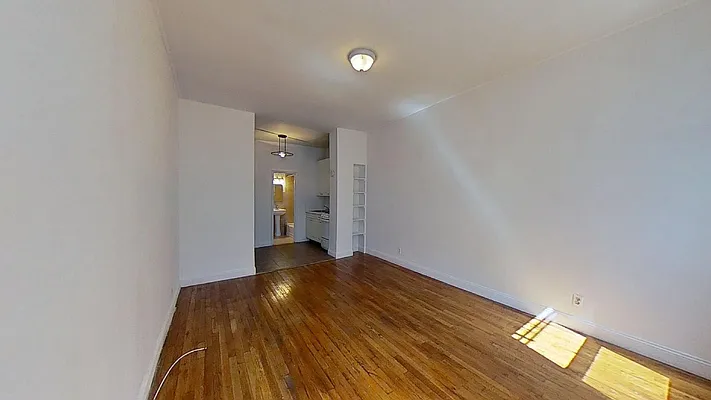 Rented by Bond New York | media 10