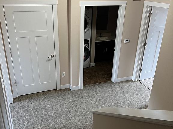 4th image of 122 N Prince St #9