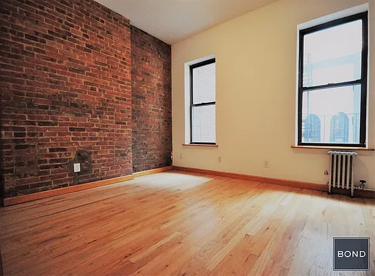 Rented by Bond New York | media 4