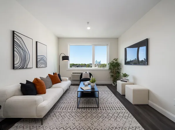 517 7th St #4A, Union City, NJ 07087